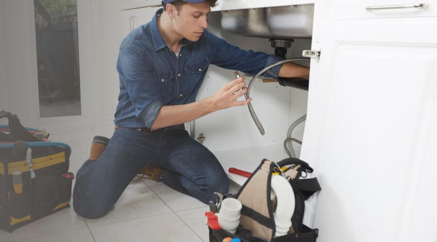 Local water heater installation in Galena, IL